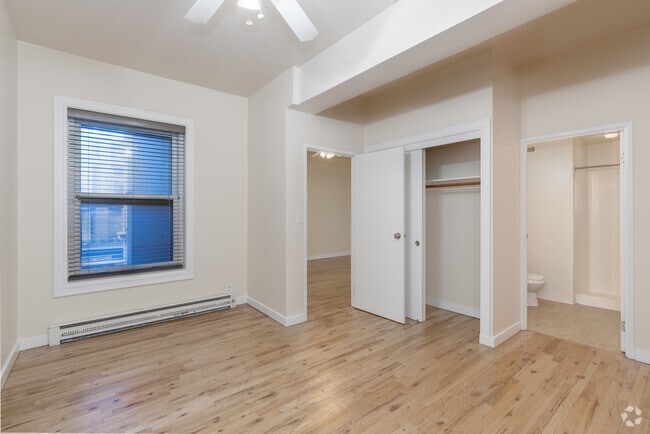 1BR, 1BA - 392SF - Bedroom
