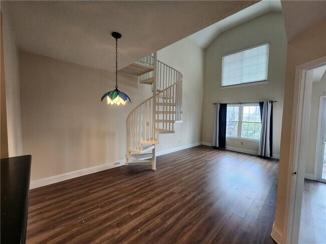 Building Photo - 1074 Peachtree Walk NE Unit B522 Rental