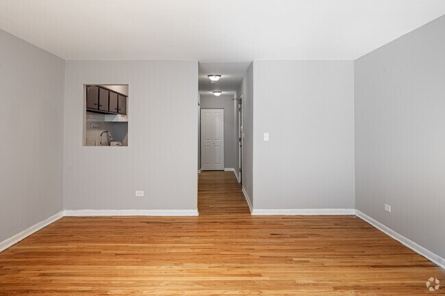 Estudio, 1BA - 600SF - Dormitorio
