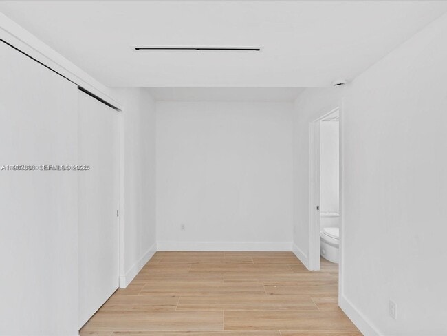 Photo - 9901 W Bay Harbor Dr Unit 605