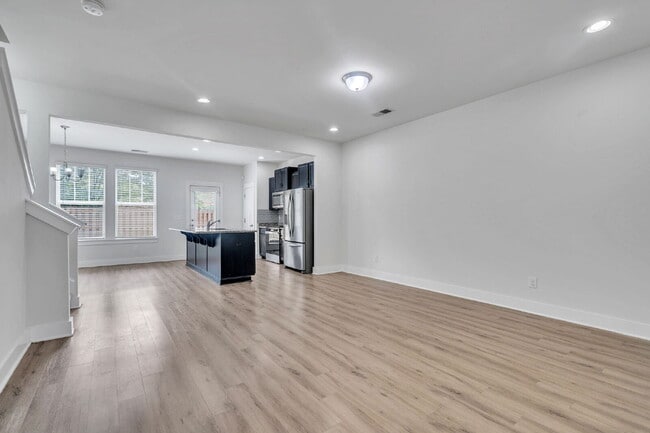 Photo - Stylish 3BR/2.5BA END-UNIT Townhome with Garage in Camelot Townes! $1,650/mo rent