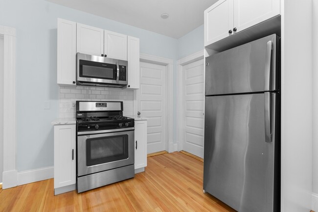 Photo - 15 Romsey St Condo Unit 1