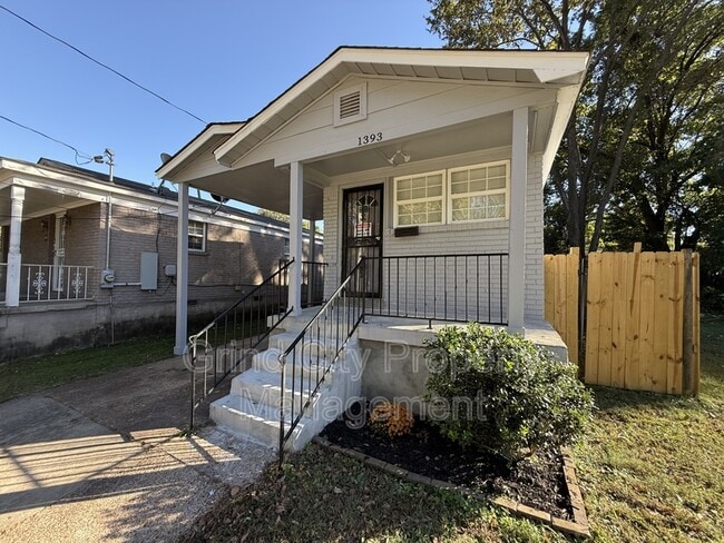 Photo - 1393 Lyceum Rd