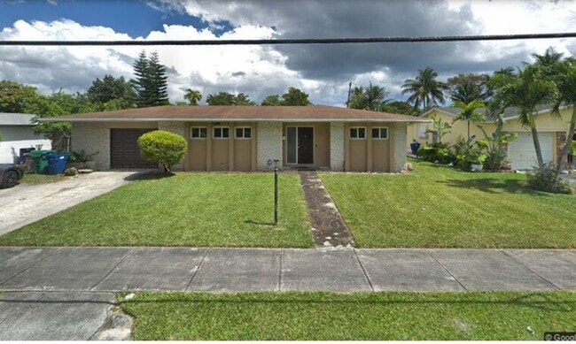 Building Photo - 14605 NE 3rd Ct Rental