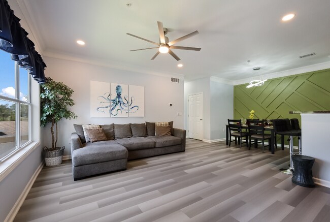 Photo - 4802 51st St W