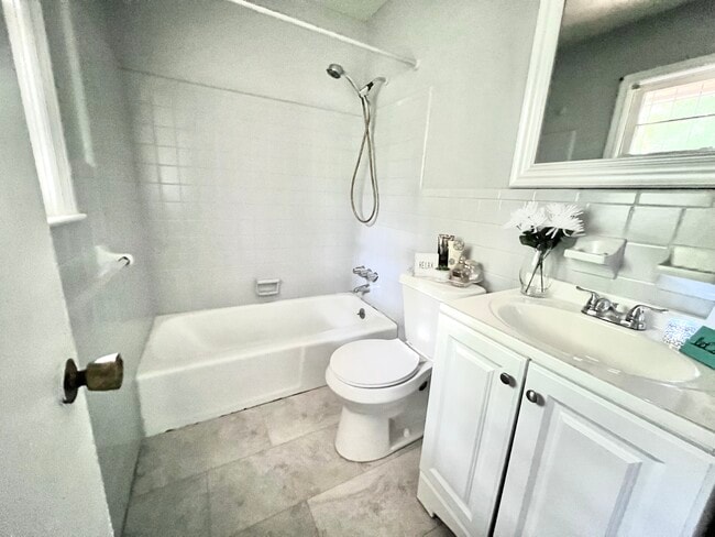 Photo - 4129 Meadowbrook Dr