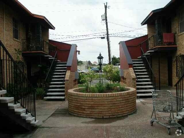 Photo - 326 W Cypress St