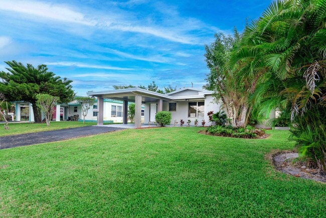 Building Photo - 120 SW 29th Terrace