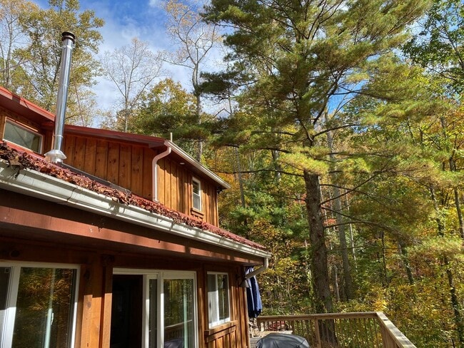 Photo - 143 Red Huckleberry Ln