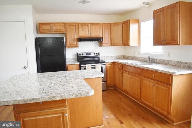 Photo - 107 Parkside Dr