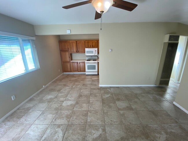 Photo - kl303r Unit 4016