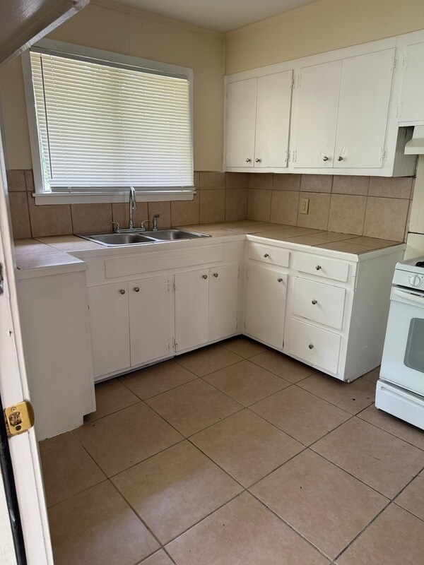 Photo - 1326 Cadillac Dr