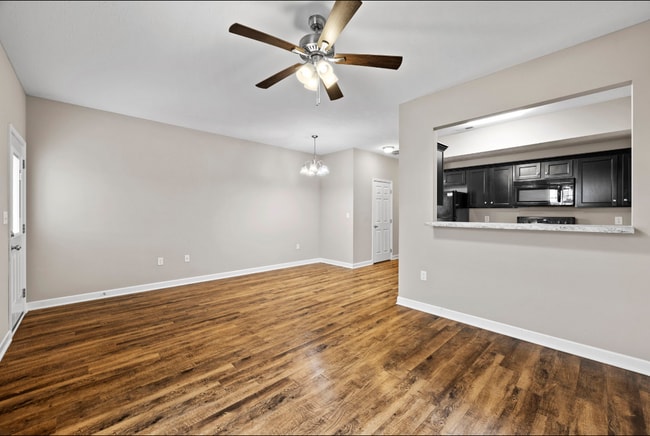 Photo - 730 Village Creek Dr