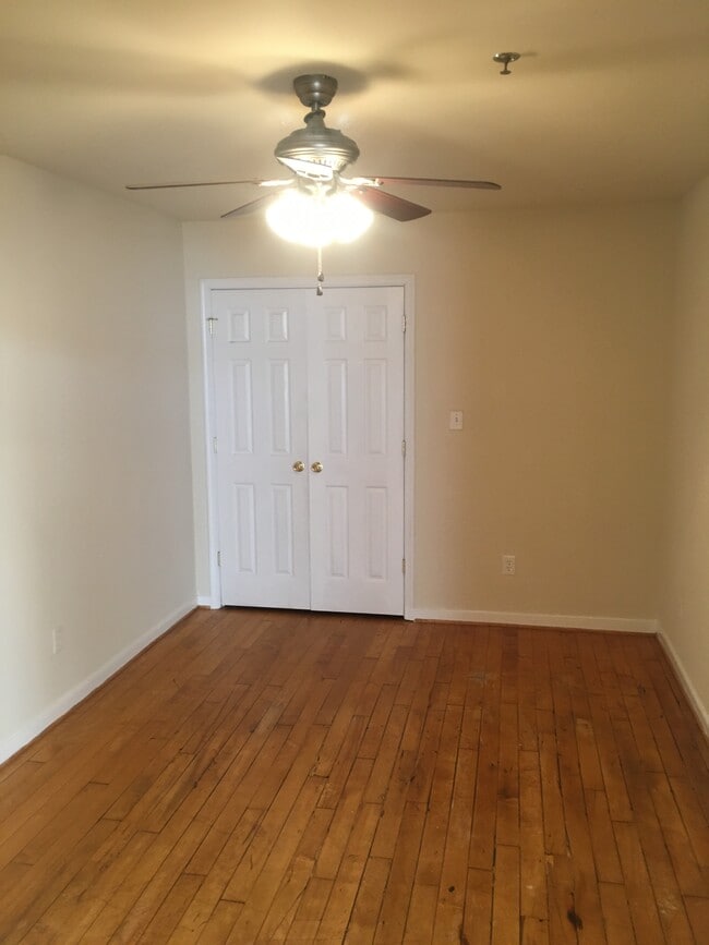 Photo - 803 W Broad St Unit 1