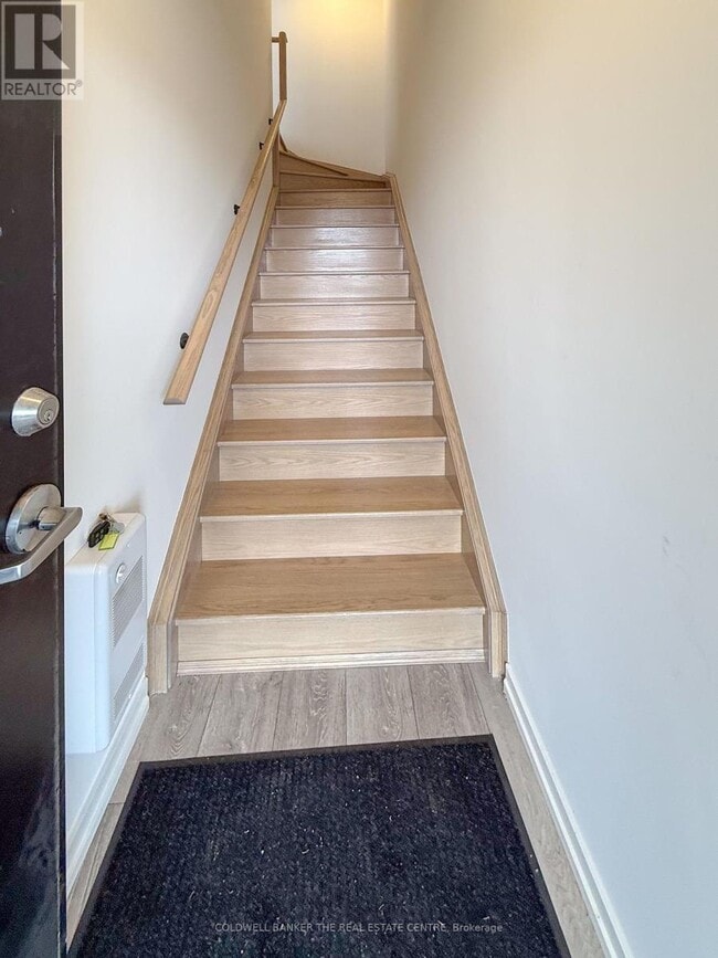 Photo - 16 Lytham Grn Cir