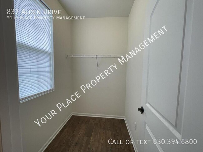 Photo - Beautiful 3 Bedroom, 2 Bathroom Ranch in N...