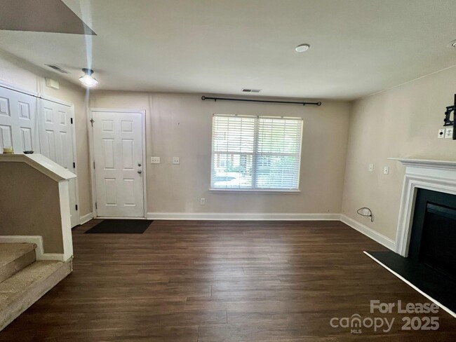 Photo - 520 Jakes Ridge Ln