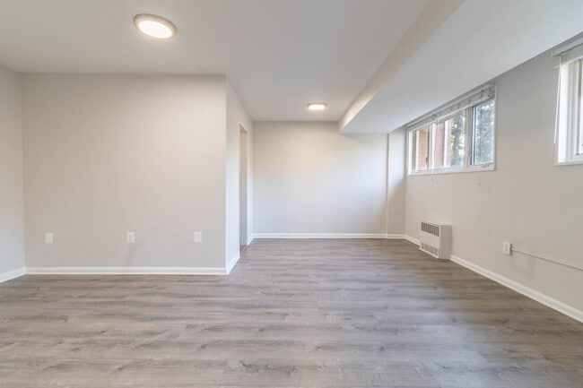 Photo - 2400 41st St NW Unit 104