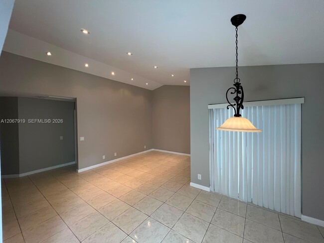 Photo - 1591 Springside Dr
