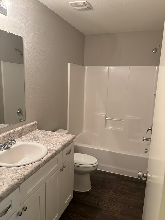 Photo - 227 E Anabranch Ct