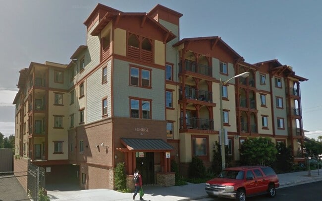 Building Photo - 5125 Main St Unit #5125
