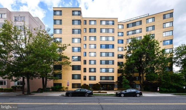 Photo - 5410 Connecticut Ave NW Apartamento Unidad 517