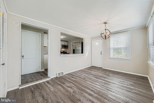 Photo - 515 Taney Ave