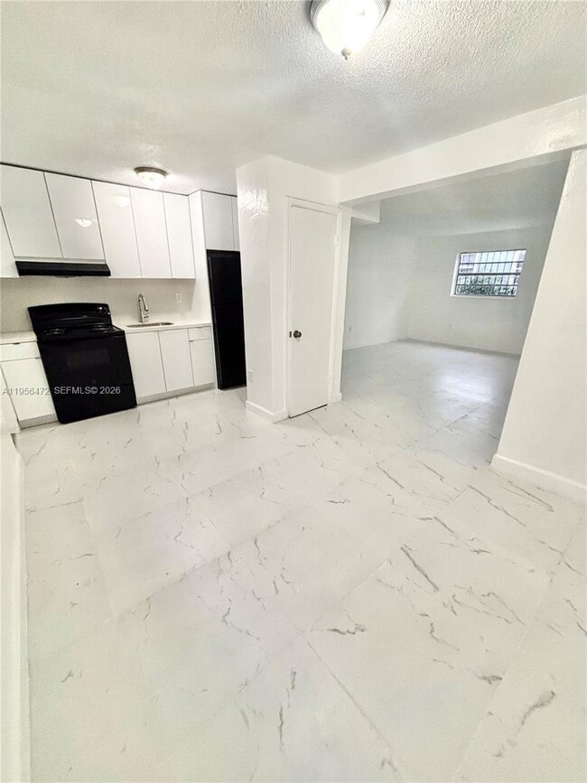 Photo - 2154 SW 4th St Unidad 3