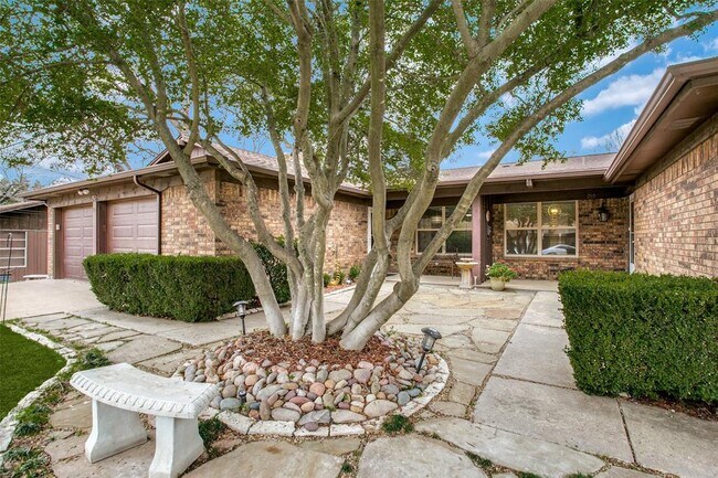 Photo - 212 E Worth St