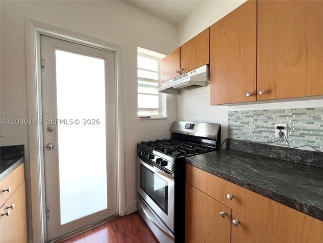 450 77th St Unidad 6