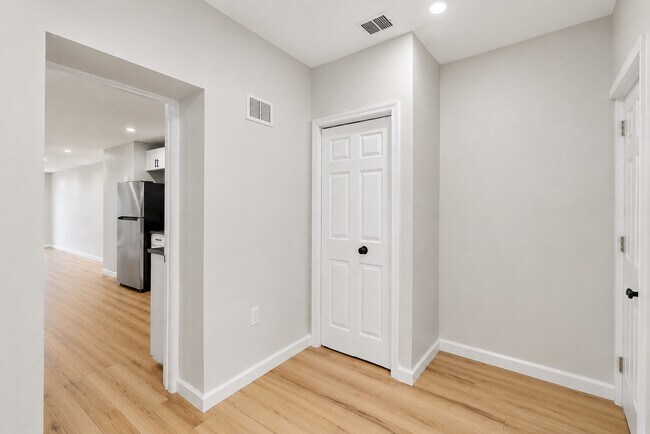 Photo - 2427 Ashland Ave
