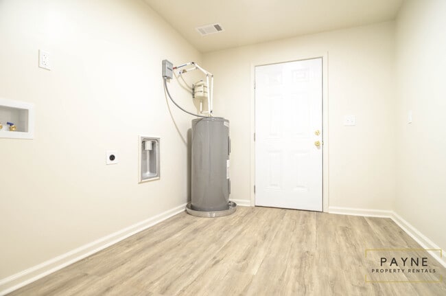 Photo - 1210 Zuber St