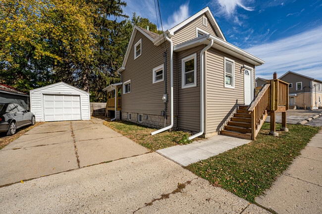 Photo - 570 5th Ave