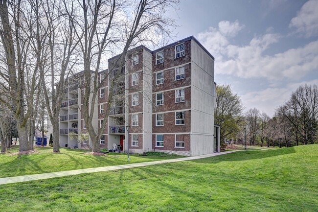 Photo - Campell Court Apartments