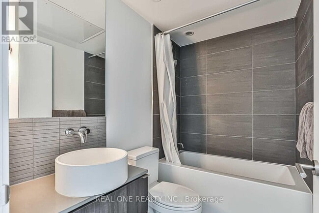 Photo - 161 Roehampton Ave Unité 1104