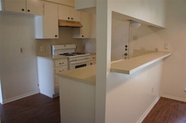 Photo - 803 Power Rd