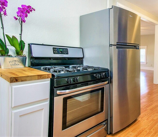 Beautiful Remodeled Apt - 1209 Pine St Unit 1209 Pine Apt #2