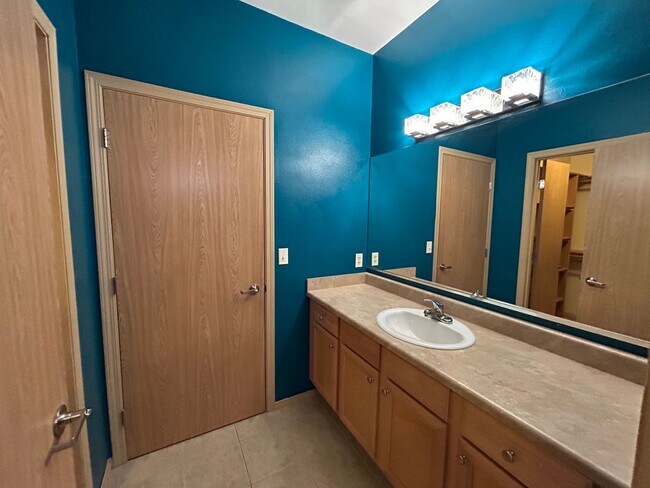 Photo - 512 Darby Dr Unit 211