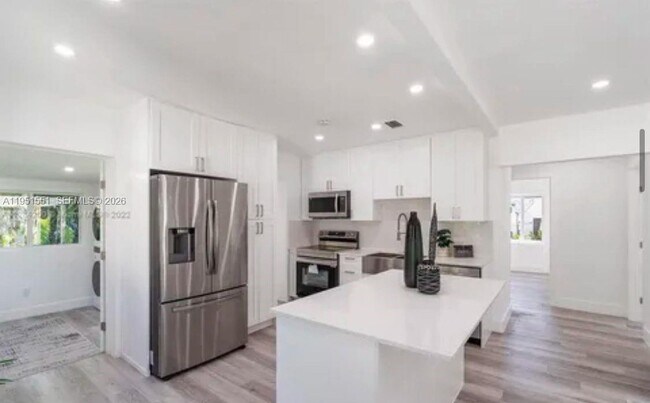 Photo - 15 Oviedo Ave