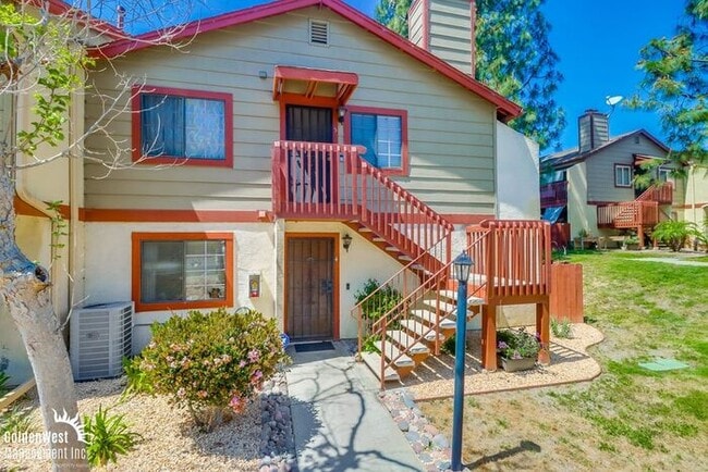 Charming 2Bdm 2Ba Upstairs Condo with Deta... - Charming 2Bdm 2Ba Upstairs Condo with Deta... Unit APT 5