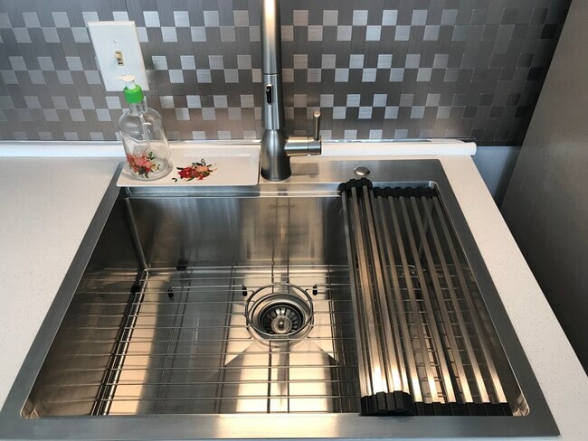 Modern Kitchen sink and faucet - 454 Racine Dr Unit 104A