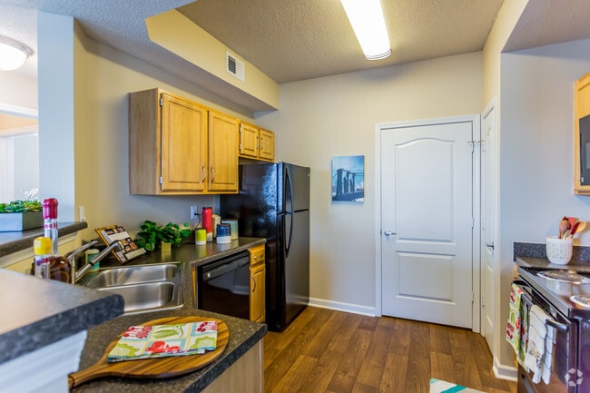 Spacious Kitchen | Apartments in Memphis TN | Waterford Place Apartments