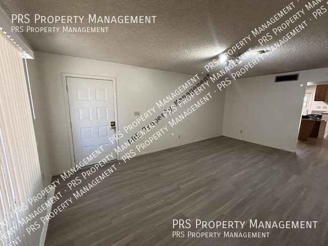 Photo - 5309 S River Dr