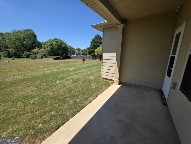 Photo - 1476 Empress Dr