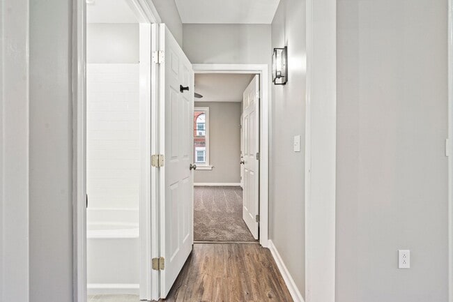 Photo - 301 Rochelle St Unidad 2