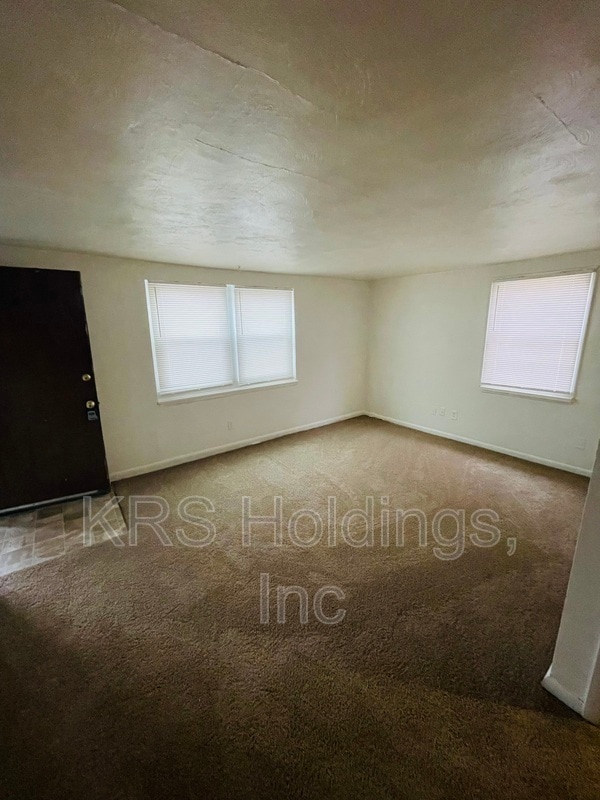 Photo - 1831 Kingston Ave Unidad C