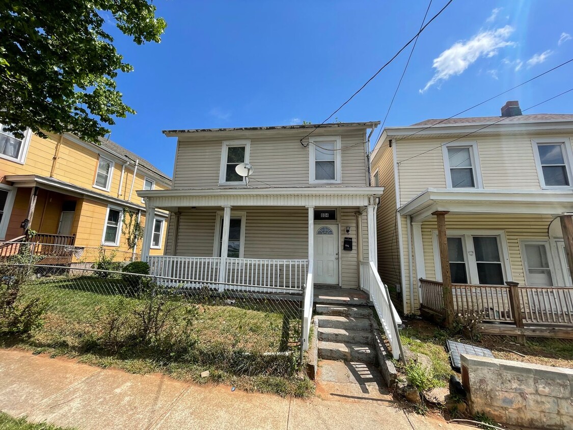Renovated Home - Close to Downtown - Renovated Home - Close to Downtown