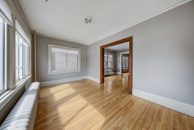 Photo - 24 6th St NW