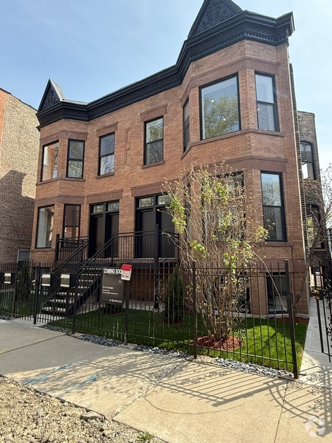 Building Photo - 1309 N Rockwell St Unit 2 Rental