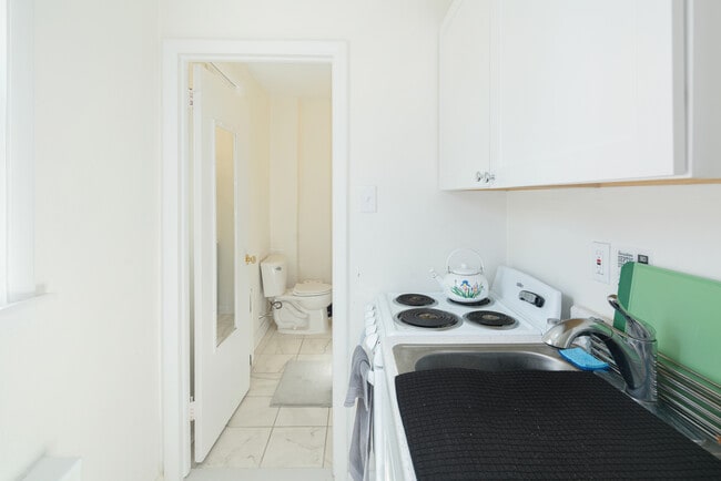 Photo - 2100 Spring St Apartamentos